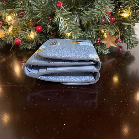 🎄COACH 🎄 Baby Blue Leather Wallet - Picture 2 of 11